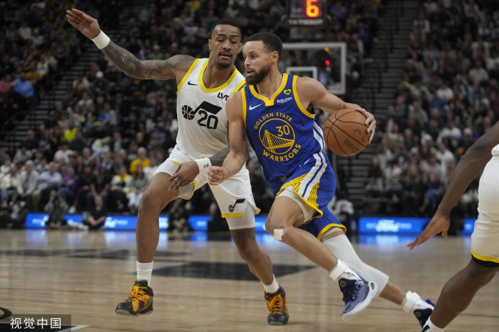 手们正通过 手们正通过