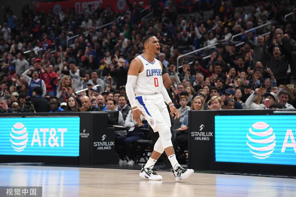 同樣舉足輕 同樣舉足輕