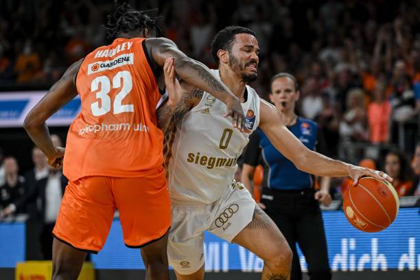 阿扎尔的马 阿扎尔的马